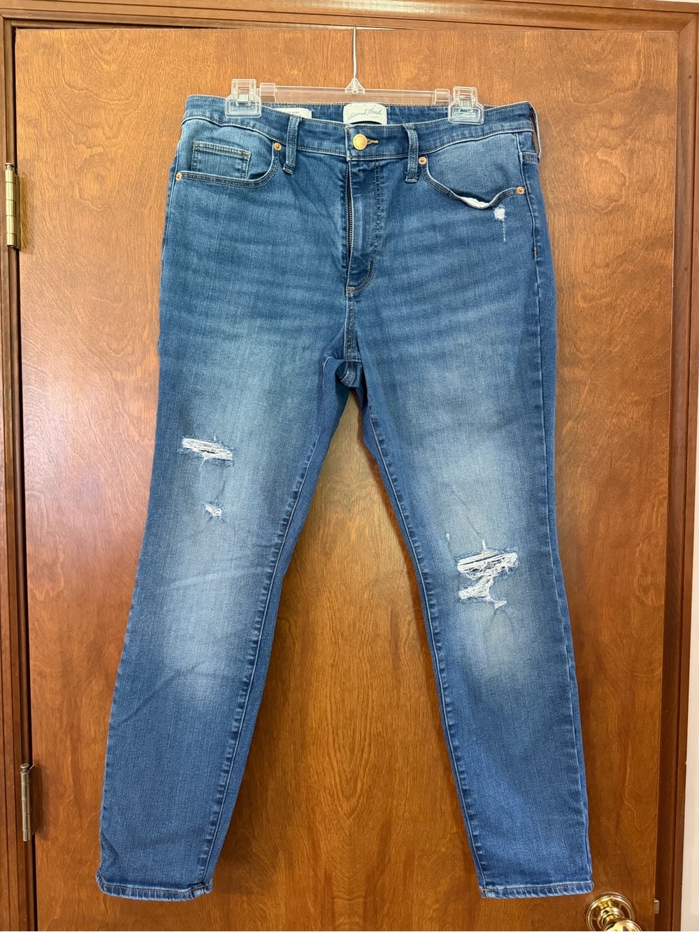 Universal Thread Blue Distressed Skinny Jeans